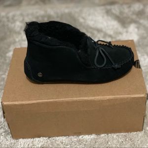 Ugg black moccasins